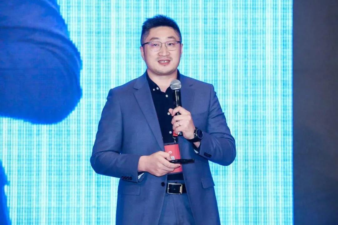威廉希尔企業(yè)事業(yè)部總監(jiān)黃澤君在論壇現(xiàn)場演講